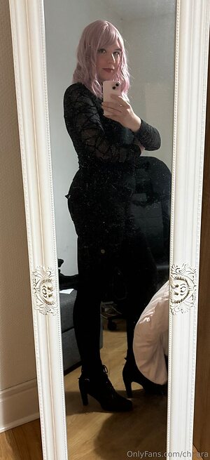chi-ara Nude Leaked Photo #13