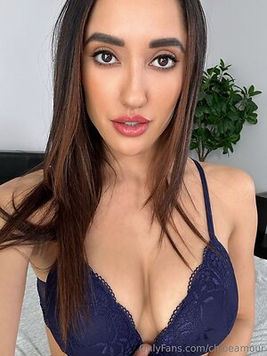 chloeamour Nude Leaked Photo #35