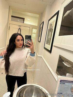 chloeamourfree Nude Leaked Photo #22