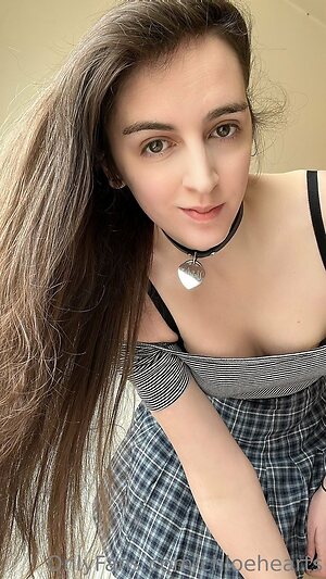 chloehearts Nude Leaked Photo #14