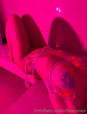 chloejanee Nude Leaked Photo #19