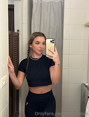 chloejanee Nude Leaked Photo #25