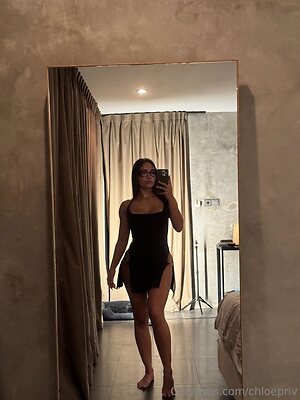 chloepriv Nude Leaked Photo #36