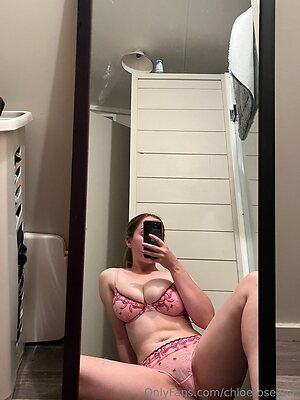 chloerosexo Nude Leaked Photo #6