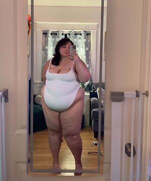 chubbychiquita Nude Leaked Photo #12