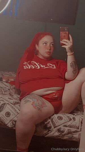 chubbylucyy Nude Leaked Photo #3