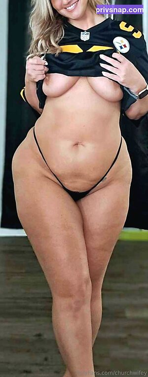 churchwifey Nude Leaked Photo #35