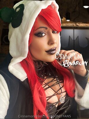 cinnamonanarchyfree Nude Leaked Photo #39