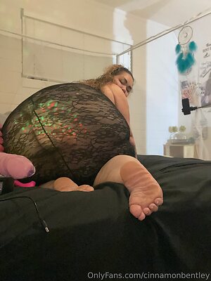 cinnamonbentley Nude Leaked Photo #2