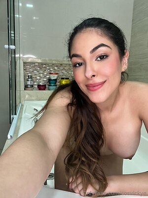 cosvickye Nude Leaked Photo #7