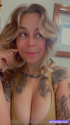 creepypeachesx Nude Leaked Photo #32