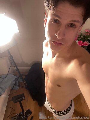 cristianotsshow Nude Leaked Photo #14