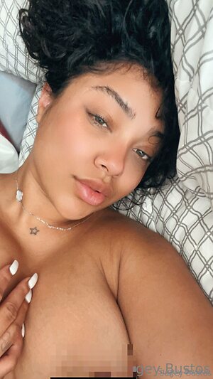crushonsuzzy Nude Leaked Photo #13