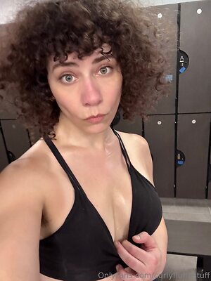curlyfluffnstuff
