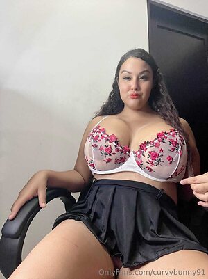 curvybunny91 Nude Leaked Photo #11