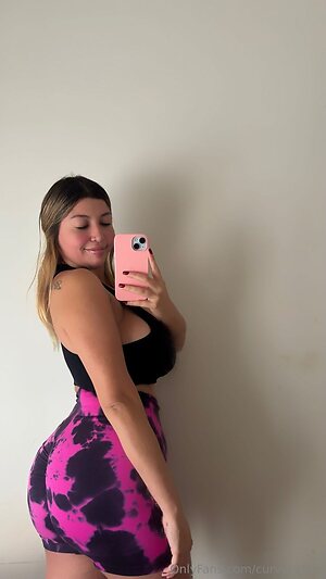 curvycatiex Nude Leaked Photo #34