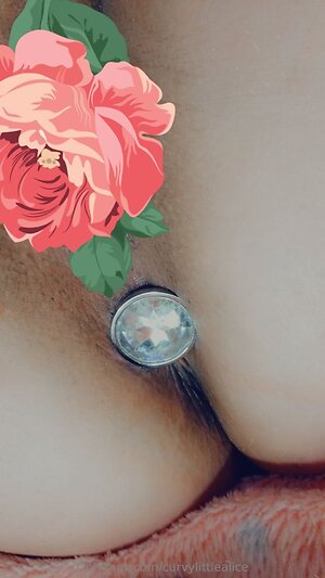 curvylittlealice Nude Leaked Photo #7