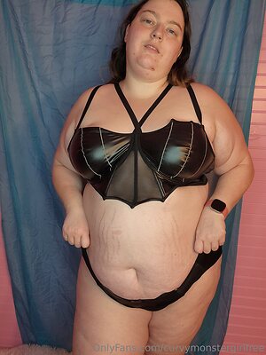 curvymonstergirlfree Nude Leaked Photo #6