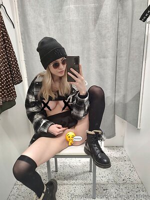 cutiesansafree Nude Leaked Photo #9
