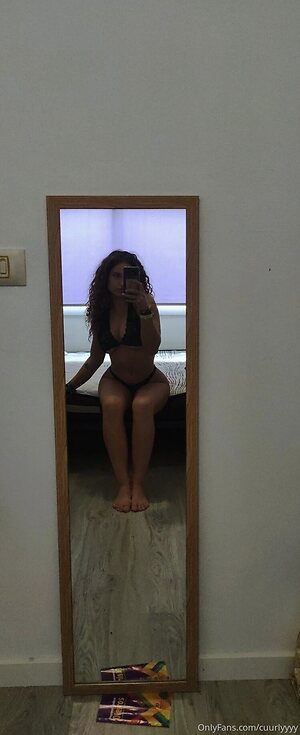 cuurlyyyy Nude Leaked Photo #13