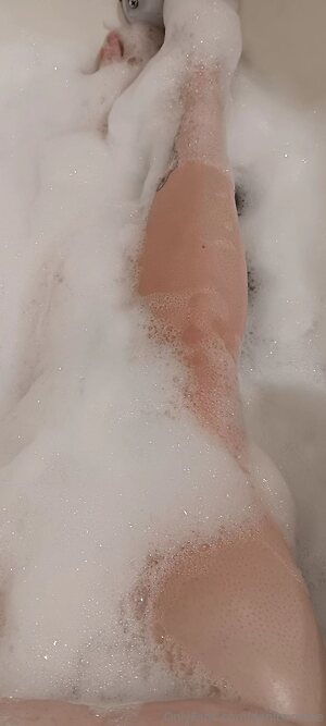 danibananie Nude Leaked Photo #7