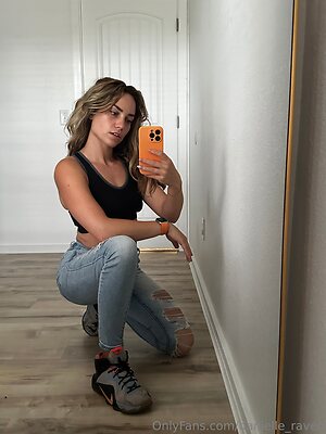 danielle raven Nude Leaked Photo #4