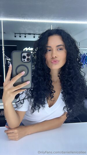 daniellenicollee Nude Leaked Photo #11