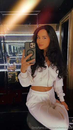 daniellenicollee Nude Leaked Photo #13