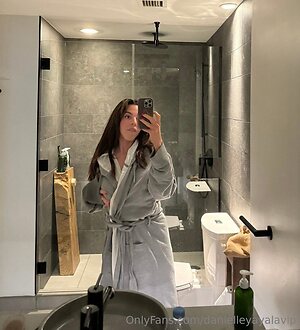 danielleyayalavip Nude Leaked Photo #37