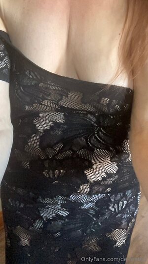 de-feeted Nude Leaked Photo #21