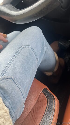 de-feeted Nude Leaked Photo #24