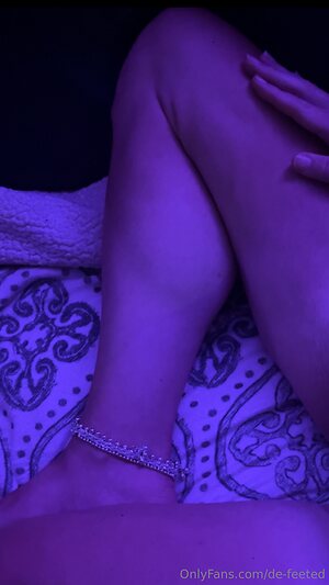 de-feeted Nude Leaked Photo #31