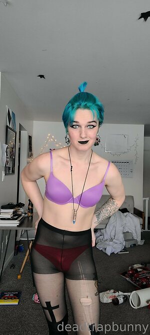 deadtrapbunny Nude Leaked Photo #2