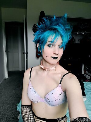 deadtrapbunny Nude Leaked Photo #5