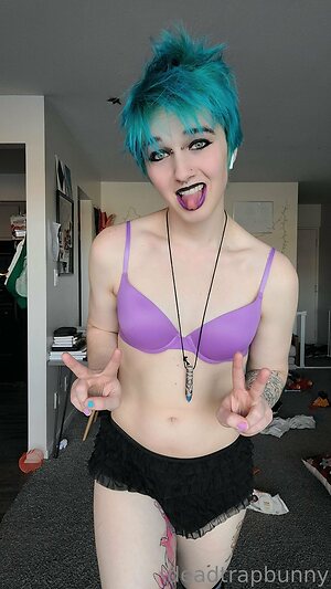 deadtrapbunny Nude Leaked Photo #9