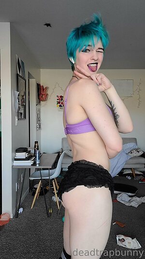 deadtrapbunny Nude Leaked Photo #11