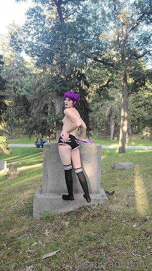 deadtrapbunny Nude Leaked Photo #17