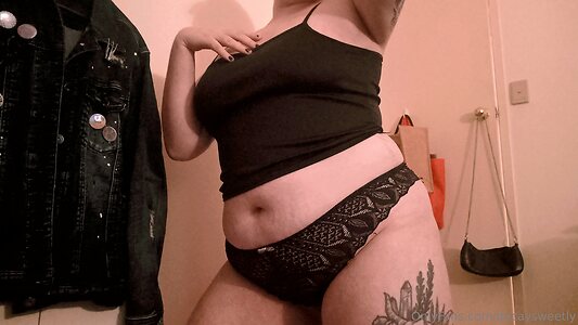 decaysweetly Nude Leaked Photo #5