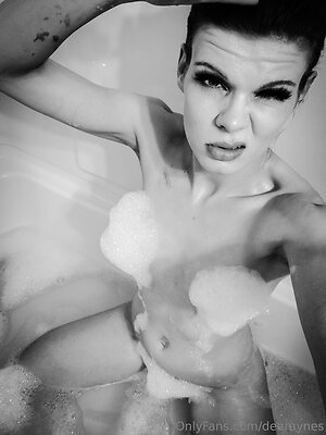 deeraynes Nude Leaked Photo #18