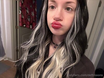 deftmoons Nude Leaked Photo #14