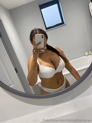 delilahbellerae Nude Leaked Photo #6