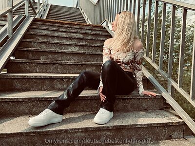 deutschebestonlyfansgirl Nude Leaked Photo #39