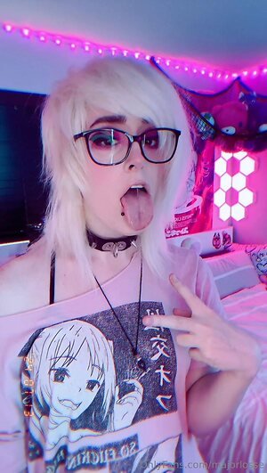 devilpuppi Nude Leaked Photo #6