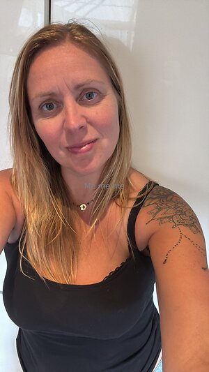 dirtybanteringblonde Nude Leaked Photo #6