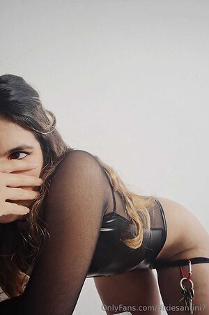 dixiesantini7 Nude Leaked Photo #2