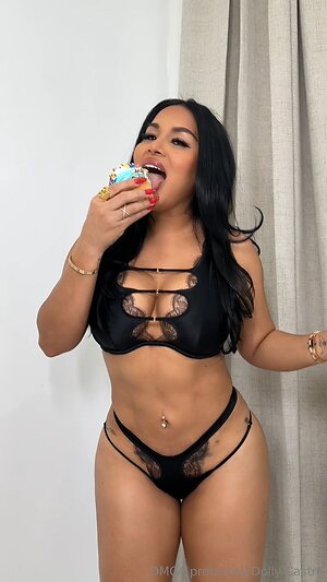 dollycastro Nude Leaked Photo #2