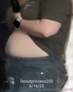 donutprincess250 Nude Leaked Photo #21