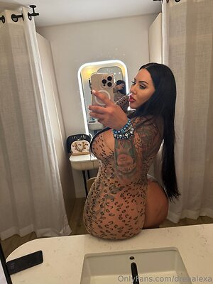 dreaalexa Nude Leaked Photo #21