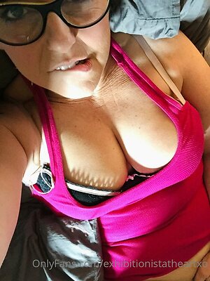 eahxox Nude Leaked Photo #10