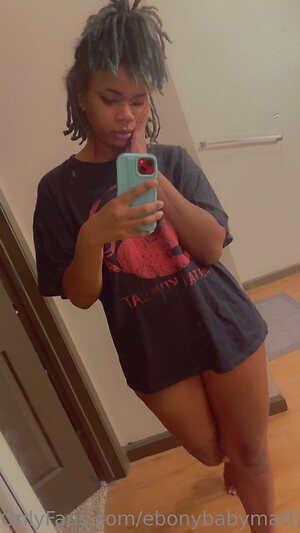 ebonybabymattie Nude Leaked Photo #13